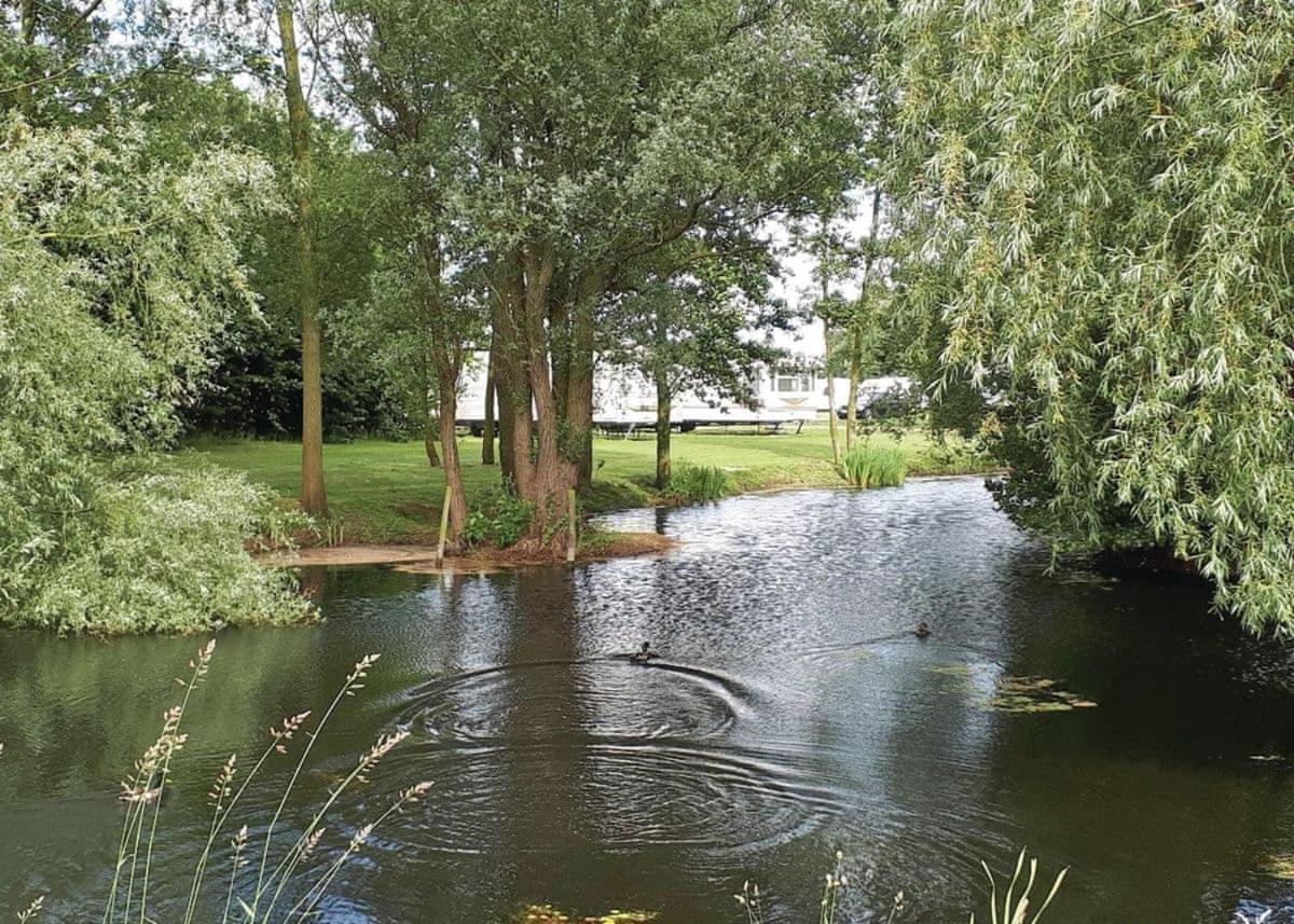 Отель Barlings Country Park Langworth Экстерьер фото